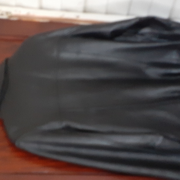 Jones New York sz medium leather jacket with pockets pit 20 inches - Picture 5 of 5